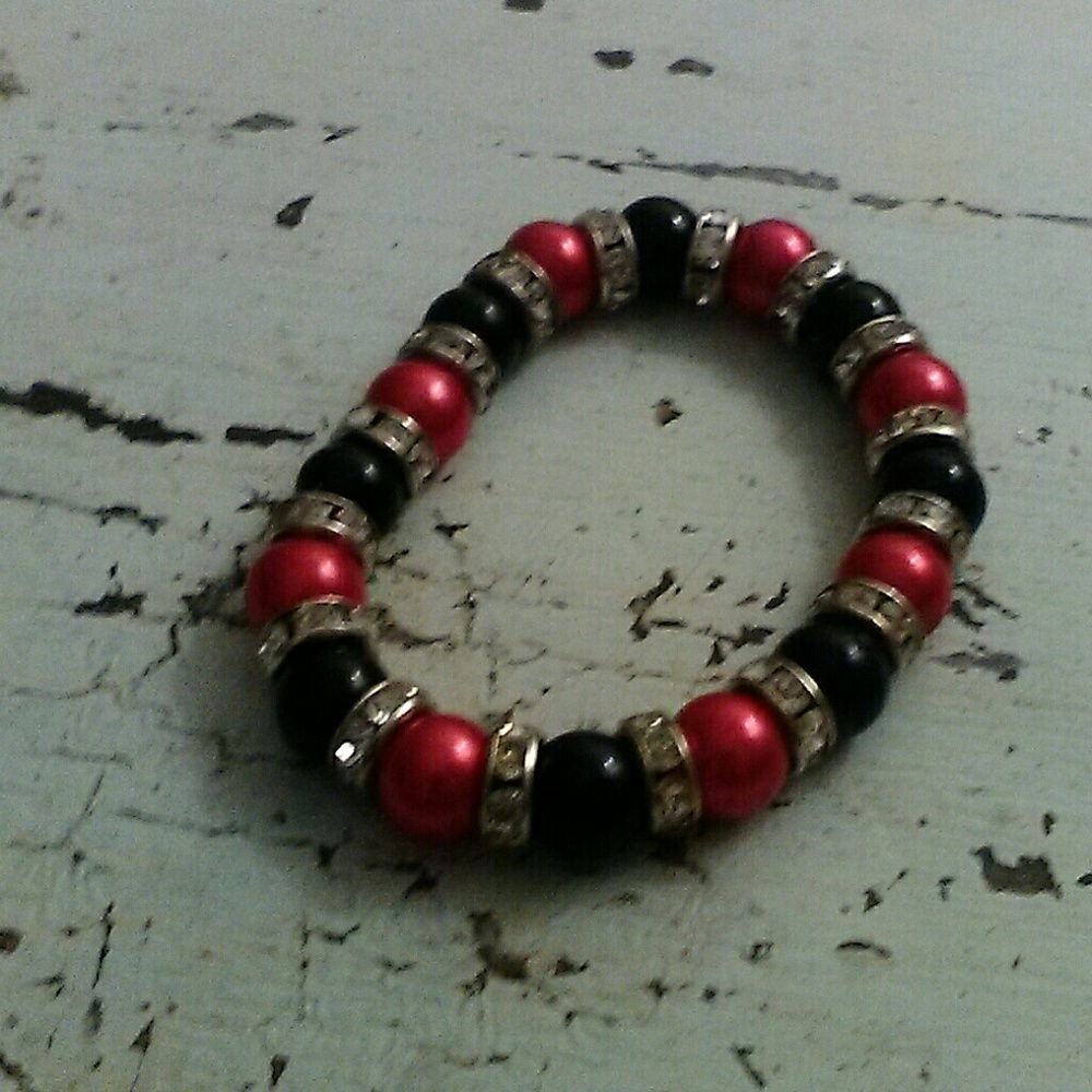 Cute bead bracelet